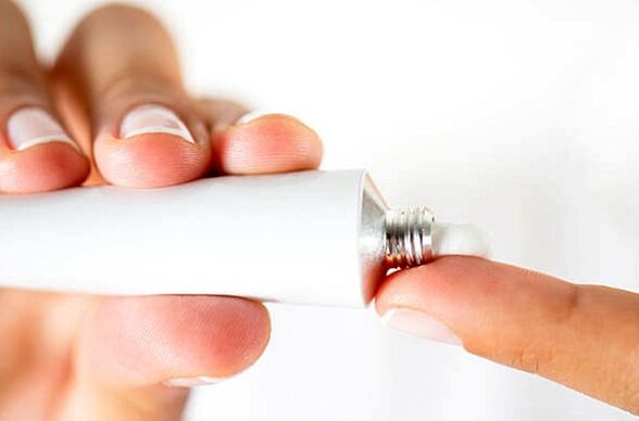 pommade pour le traitement de l'ostéochondrose cervicale